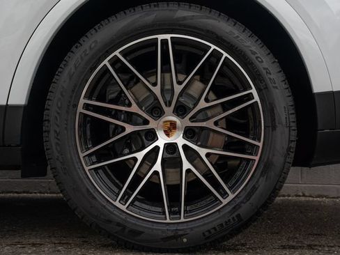 New 2026 Porsche Cayenne AWD/4WD image 13