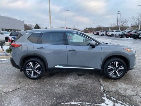 Used 2023 Nissan Rogue Platinum w/ Platinum Premium Package image 2