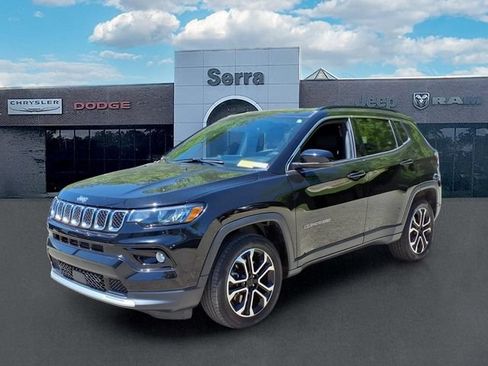 Used 2024 Jeep Compass Limited AWD/4WD image 3