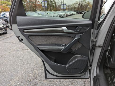 Used 2019 Audi SQ5 Premium Plus w/ Premium Plus Package image 39