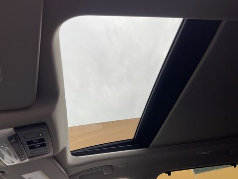 Used 2026 Nissan Rogue Platinum w/ Platinum Premium Package image 41