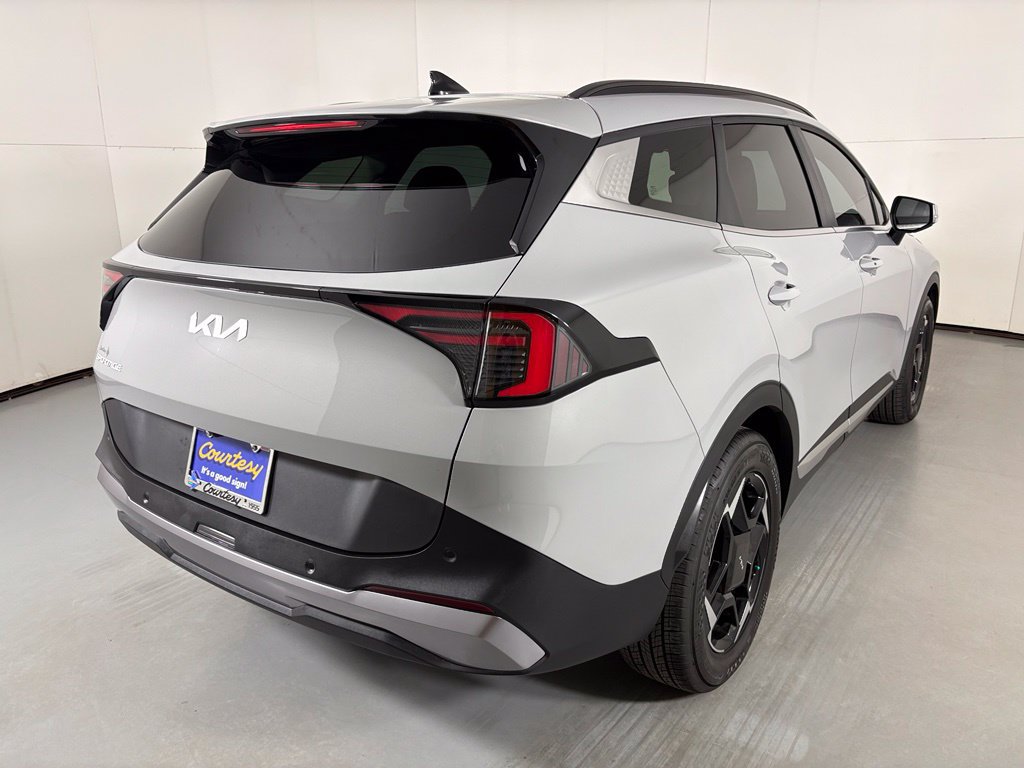 Used 2026 Kia Sportage EX w/ EX Panorama Roof Package FWD image 8