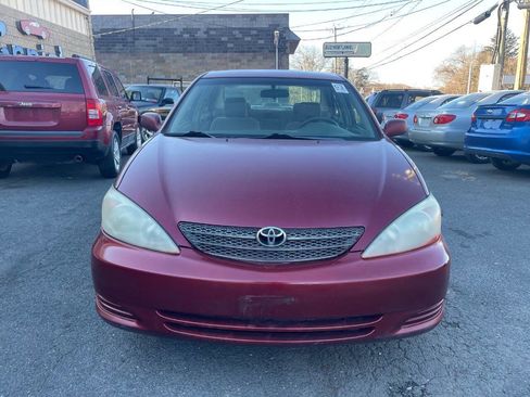 Used 2004 Toyota Camry LE image 2
