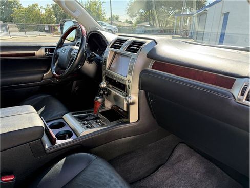Used 2012 Lexus GX 460 Premium AWD/4WD image 18