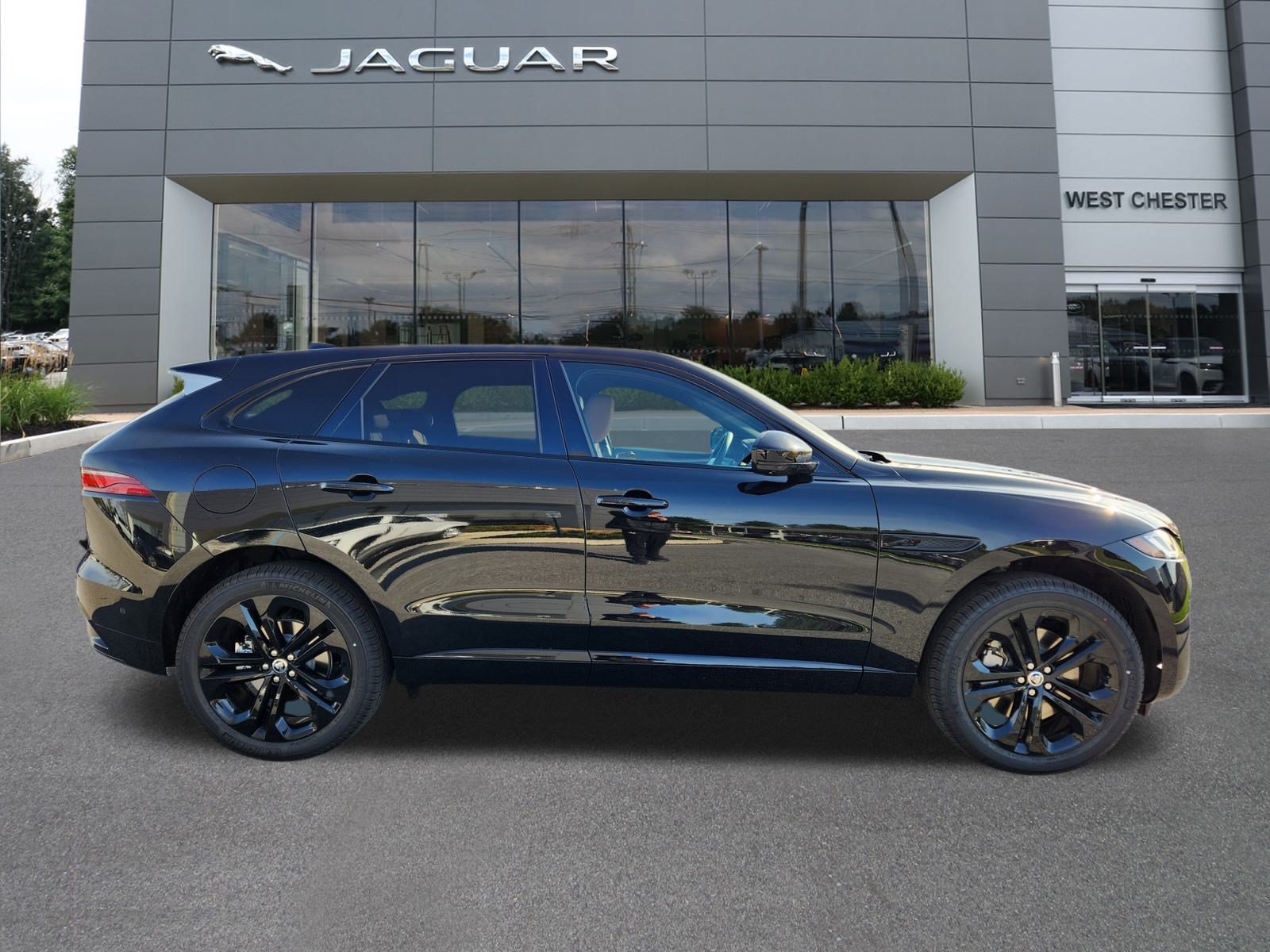 New 2026 Jaguar F-PACE R-Dynamic S AWD/4WD image 4