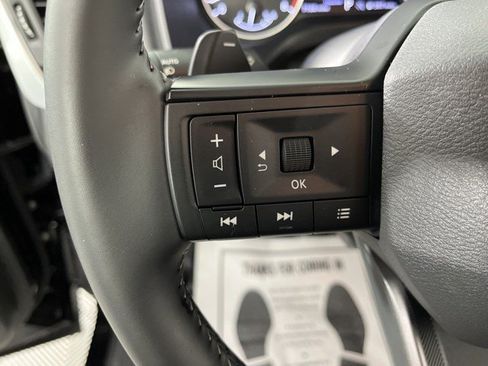 Used 2026 Nissan Rogue SV FWD image 19