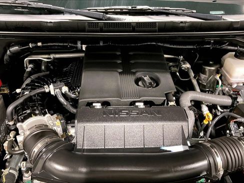 Used 2025 Nissan Frontier PRO-4X AWD/4WD image 40