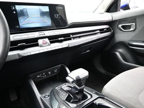 Used 2025 Kia K4 FWD image 40