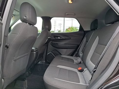 Used 2023 Chevrolet TrailBlazer LT w/ Convenience Package AWD/4WD image 10