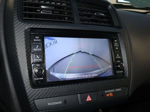 Used 2025 Mitsubishi Outlander Sport 2.0 ES image 25