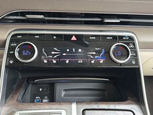 Used 2024 Genesis GV80 3.5T Advanced AWD/4WD image 28