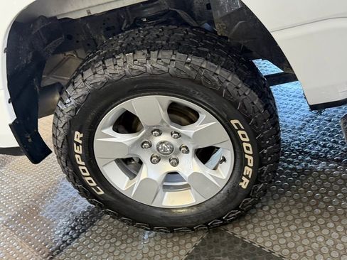 Used 2022 RAM 1500 Big Horn AWD/4WD image 12