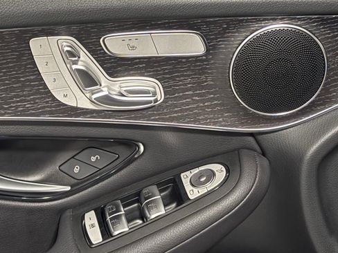 Used 2022 Mercedes-Benz GLC 300 4MATIC image 23