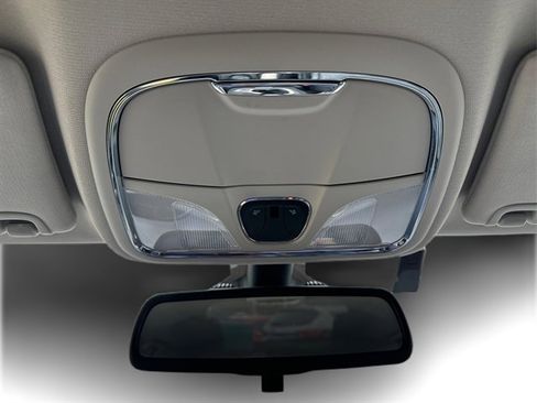 Used 2014 Jeep Cherokee Latitude w/ Cold Weather Group image 24