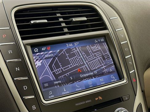 Used 2020 Lincoln Nautilus Reserve w/ Equipment Group 201A image 14