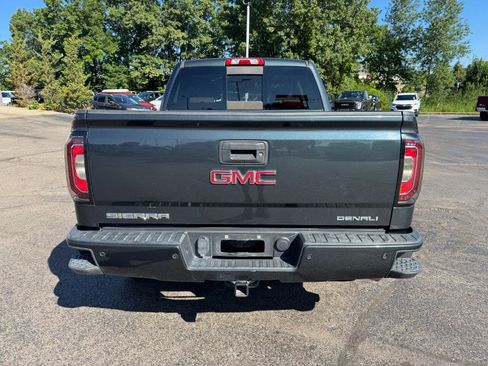 Used 2018 GMC Sierra 1500 Denali w/ Denali Ultimate Package AWD/4WD image 4
