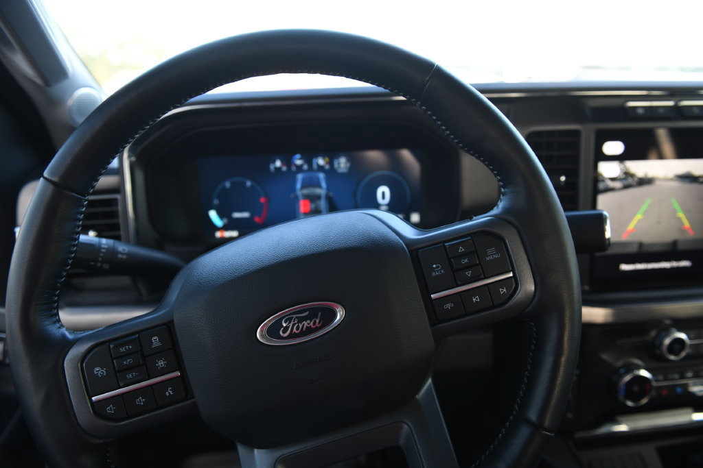 Used 2024 Ford F250 Lariat w/ Lariat Ultimate Package AWD/4WD image 29