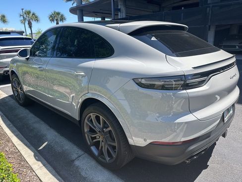 Certified 2023 Porsche Cayenne S image 2