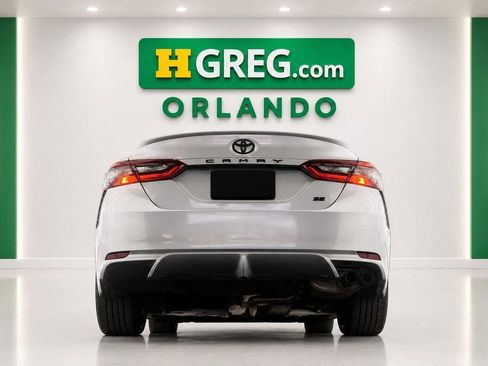 Used 2021 Toyota Camry SE FWD image 8