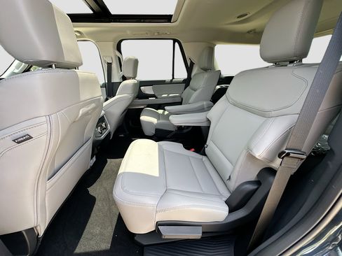 New 2026 Ford Expedition Active RWD image 17