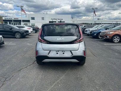 Used 2023 Kia Soul LX w/ Option Group 015
