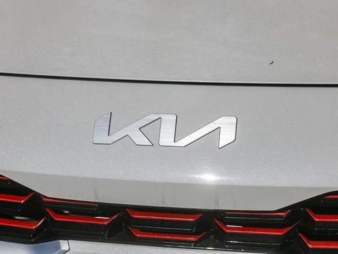 Certified 2024 Kia Forte GT-Line image 7