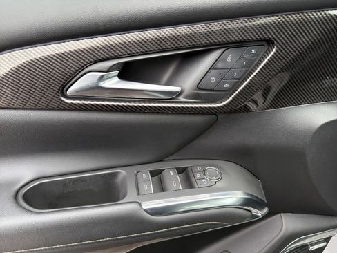 Used 2025 Chevrolet Traverse High Country image 14