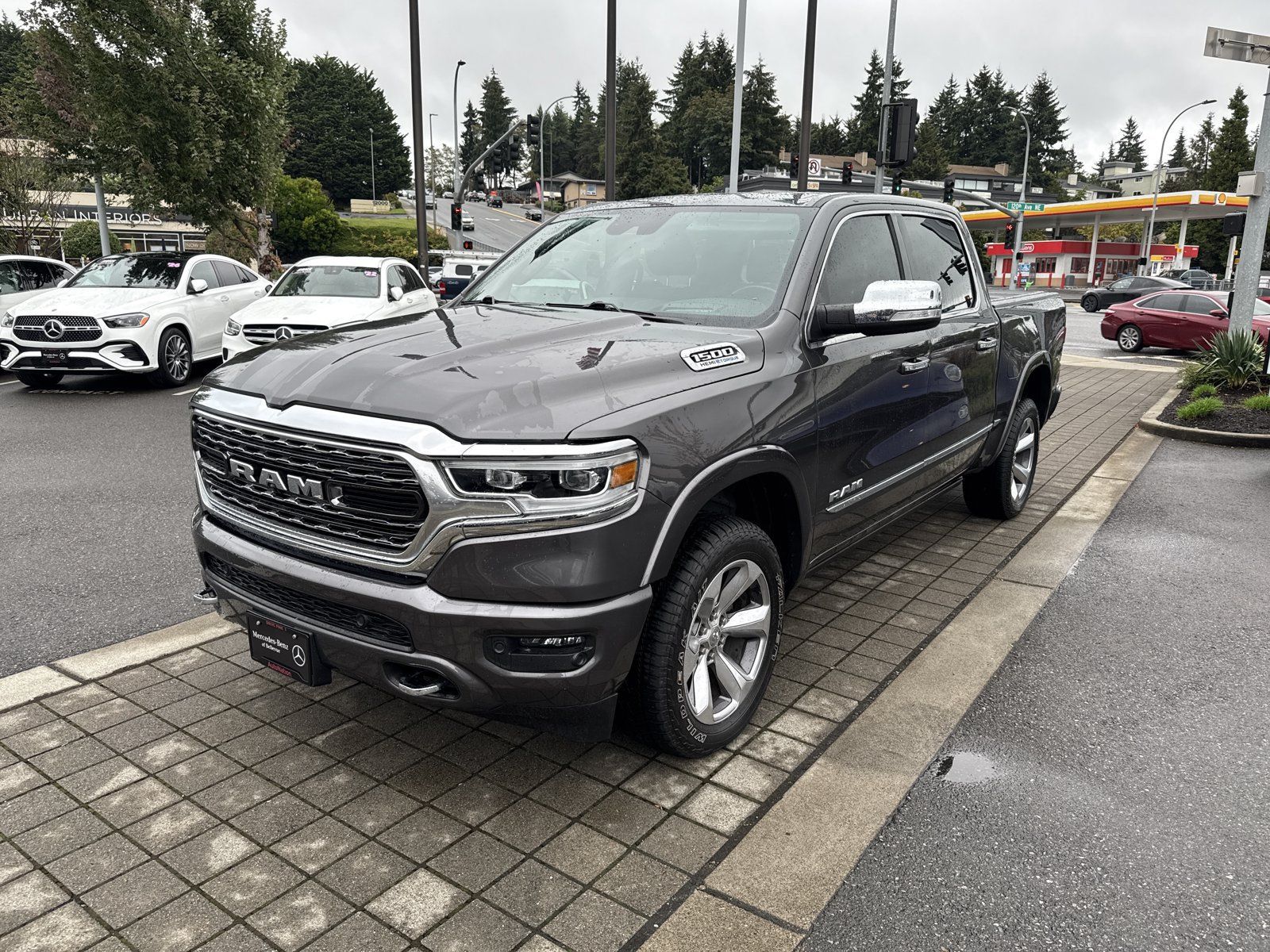 Used 2022 RAM 1500 Limited AWD/4WD image 1