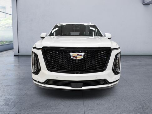 Used 2025 Cadillac Escalade ESV Sport Platinum w/ LPO, Floor Liner Package AWD/4WD image 9