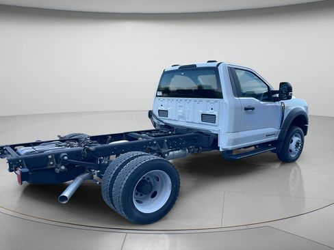 Used 2024 Ford F550 4x4 Regular Cab Super Duty image 11