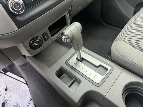 Used 2019 Nissan Frontier SV AWD/4WD image 15