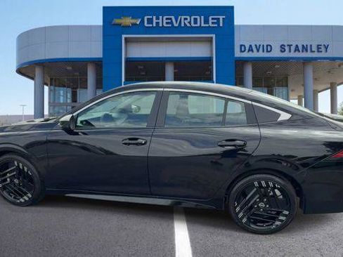 Used 2026 Nissan Sentra SR w/ Floor Mat Package FWD image 5