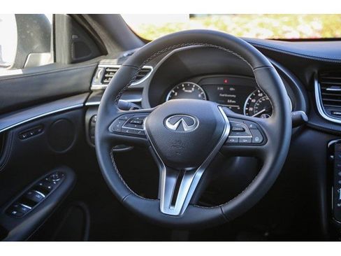 New 2025 INFINITI QX55 Luxe w/ Cargo Package AWD/4WD image 16