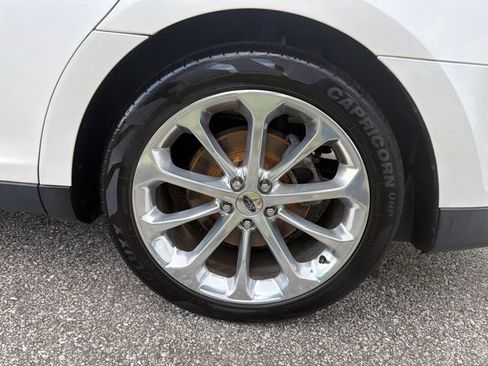 Used 2015 Ford Taurus Limited w/ Equipment Group 301A FWD image 37