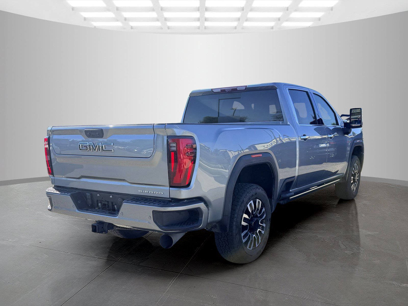 Used 2024 GMC Sierra 2500 Denali Ultimate AWD/4WD image 5