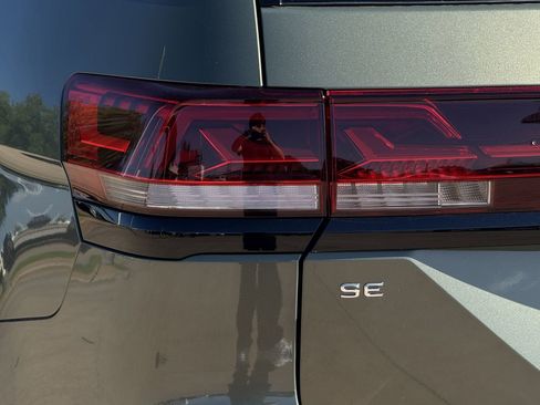 New 2026 Volkswagen Atlas Peak Edition AWD/4WD image 13