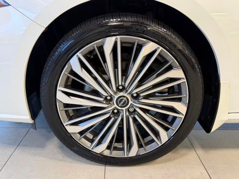 Used 2023 Nissan Altima 2.5 SL AWD/4WD image 39