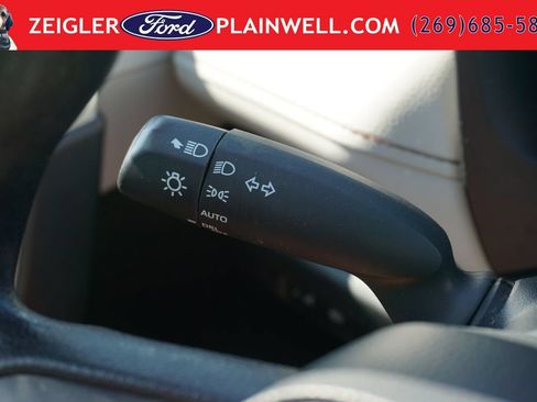 Used 2024 Toyota RAV4 XLE AWD/4WD image 25