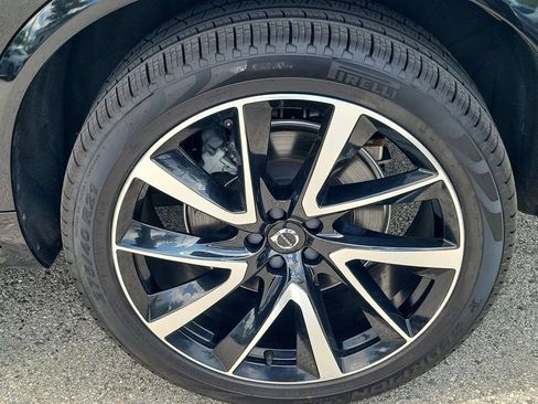 Used 2023 Volvo XC90 B6 Plus w/ Protection Package Premier AWD/4WD image 8