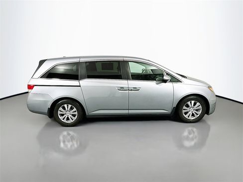 Used 2016 Honda Odyssey SE image 8