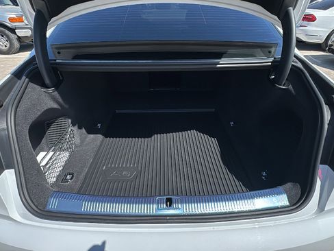Used 2025 Audi A8 L 3.0T image 25