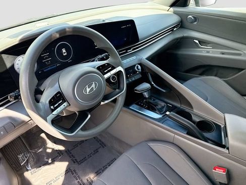 Certified 2024 Hyundai Elantra SEL FWD image 9