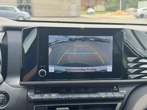 Used 2025 Toyota Camry LE FWD image 23