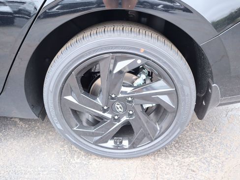 New 2026 Hyundai Elantra SEL Sport Premium FWD image 19