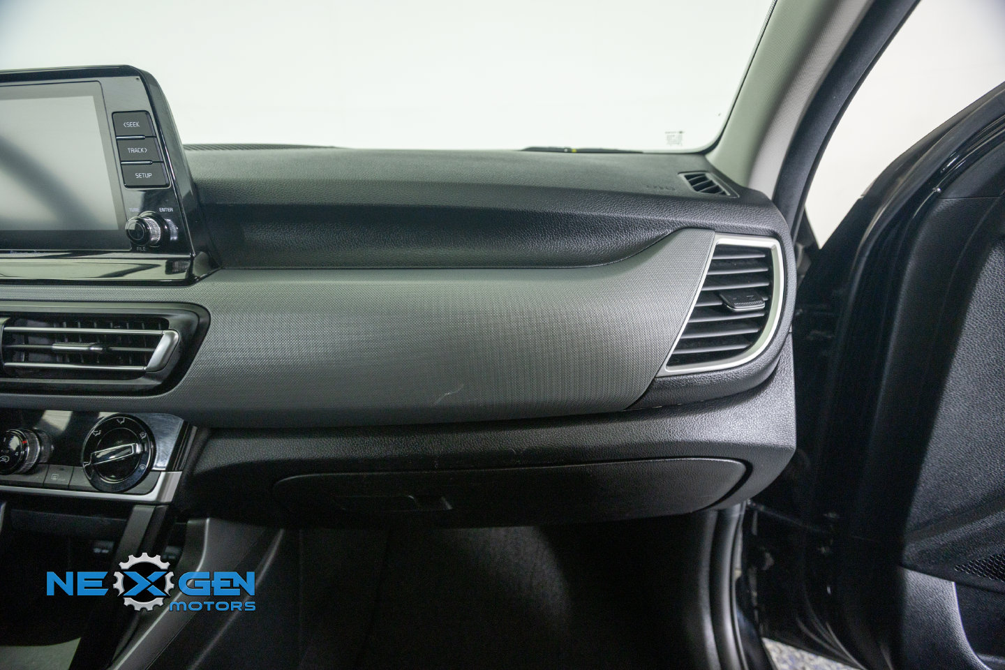 Used 2023 Kia Seltos LX AWD/4WD image 42