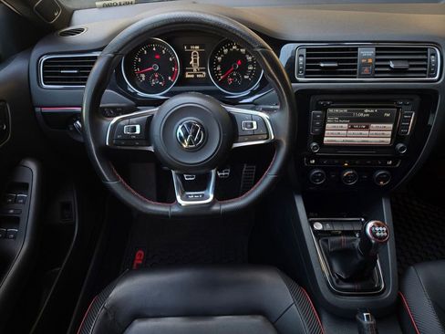 Used 2015 Volkswagen Jetta GLI SE FWD image 14