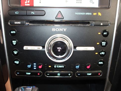 Used 2017 Ford Explorer Limited image 46