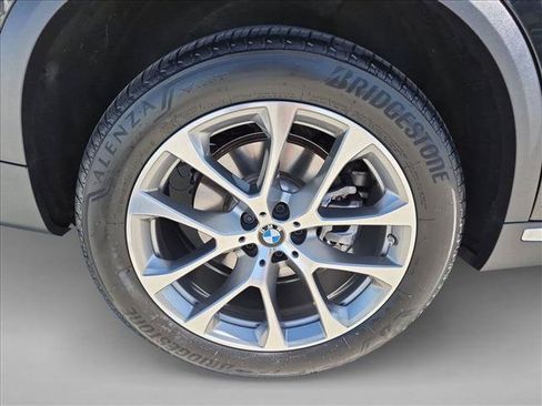 Used 2026 BMW X5 xDrive40i AWD/4WD image 25