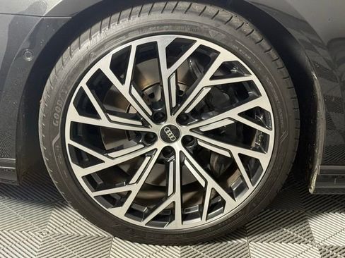 Used 2021 Audi A8 L 4.0T w/ Luxury Package image 12