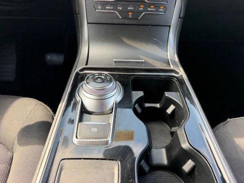 Certified 2020 Ford Edge SE FWD image 16